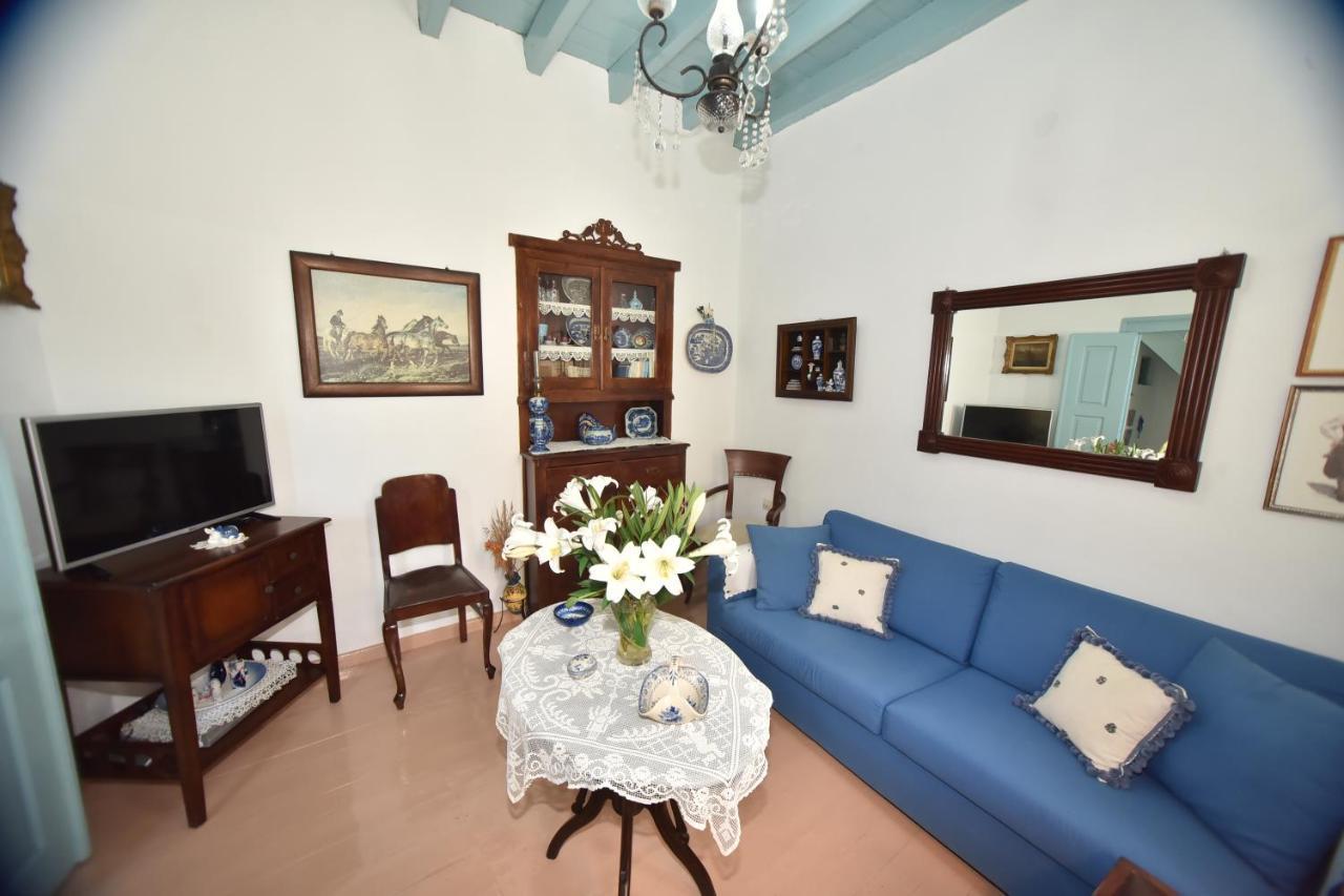 Traditional House By The Sea Mandraki  Экстерьер фото