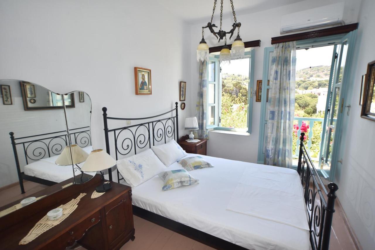 Traditional House By The Sea Mandraki  Экстерьер фото