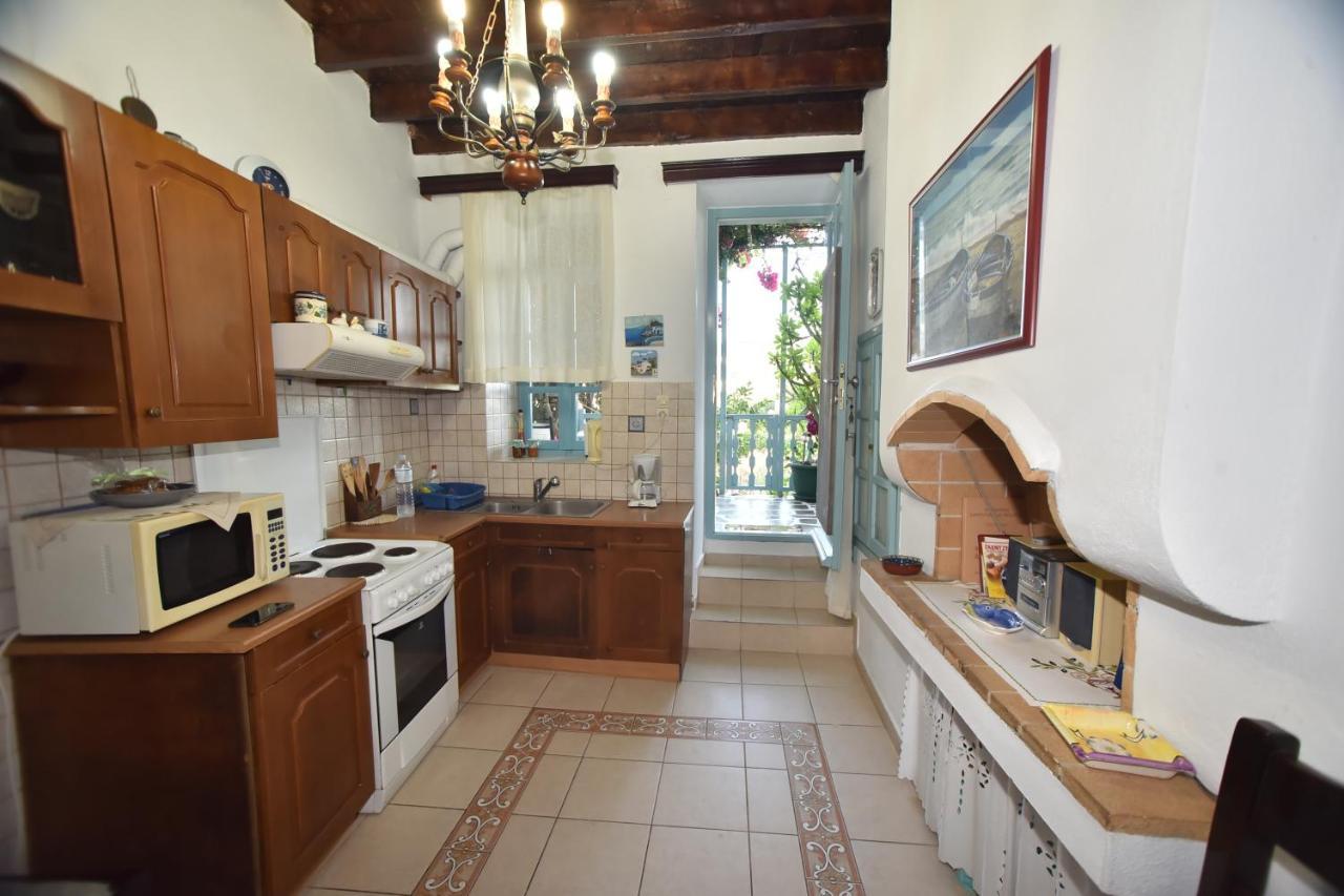 Traditional House By The Sea Mandraki  Экстерьер фото